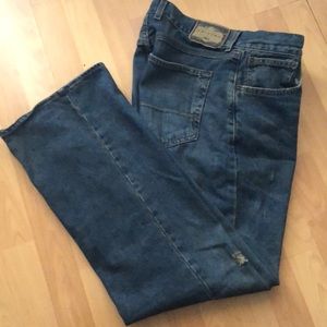 Men’s Arizona Sneaker Fit Distressed/Ripped Denim